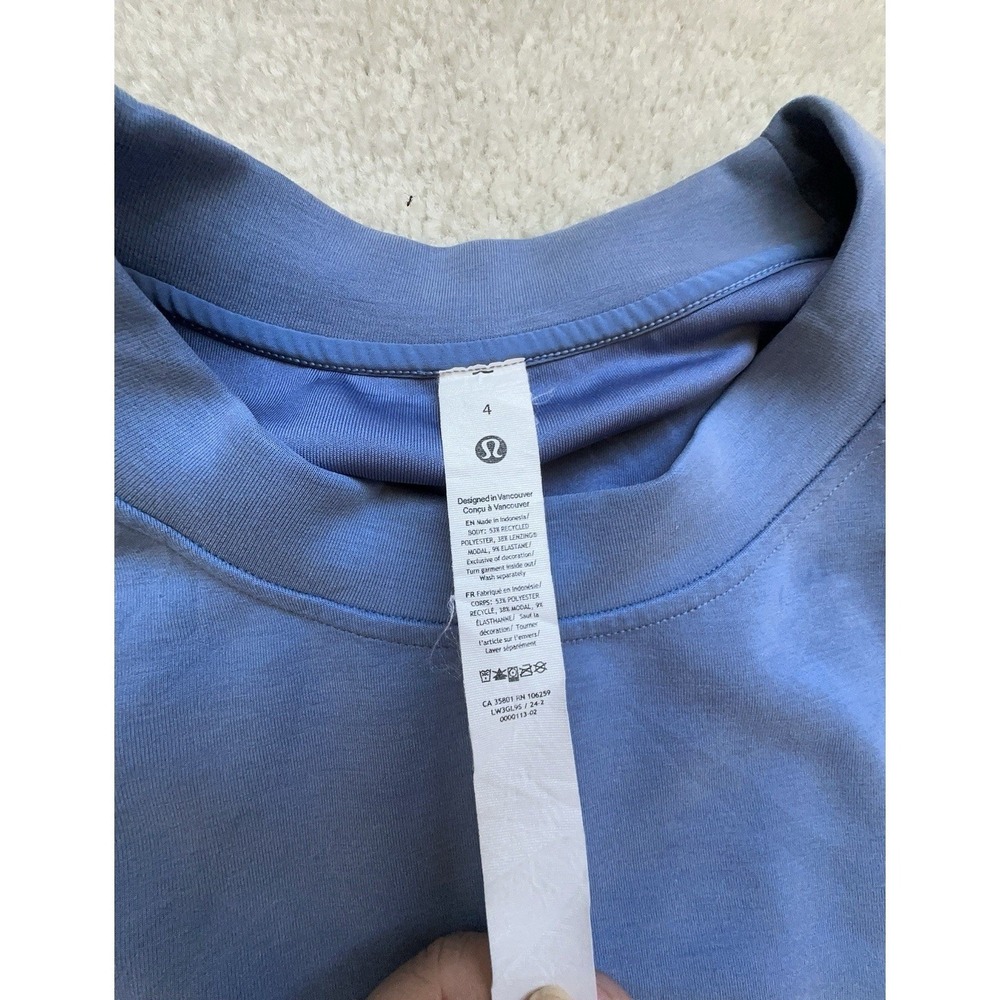 lululemon Matching Size 4 Set- Softstreme Crewneck Top & High Rise Shorts Blue - Picture 4 of 10